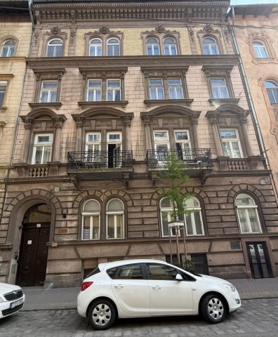 Eladó téglalakás, Budapesten, VII. kerületben, Dembinszky utcában