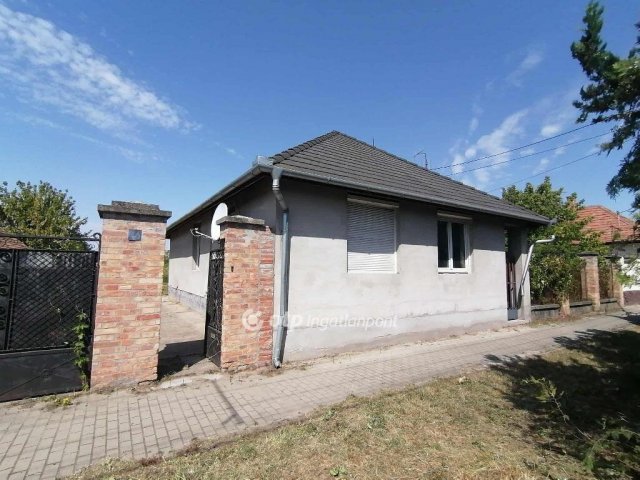 Eladó családi ház, Kiskőrösön 29.88 M Ft, 3 szobás