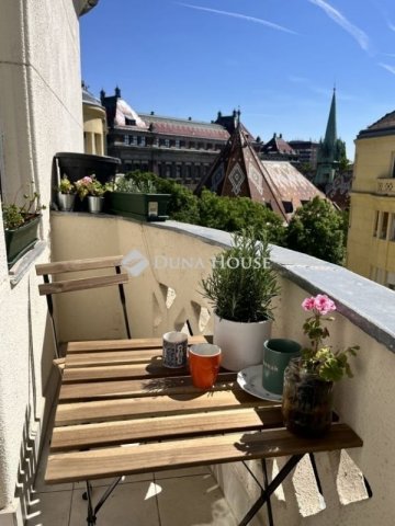 Eladó téglalakás, Budapesten, XI. kerületben 174.4 M Ft