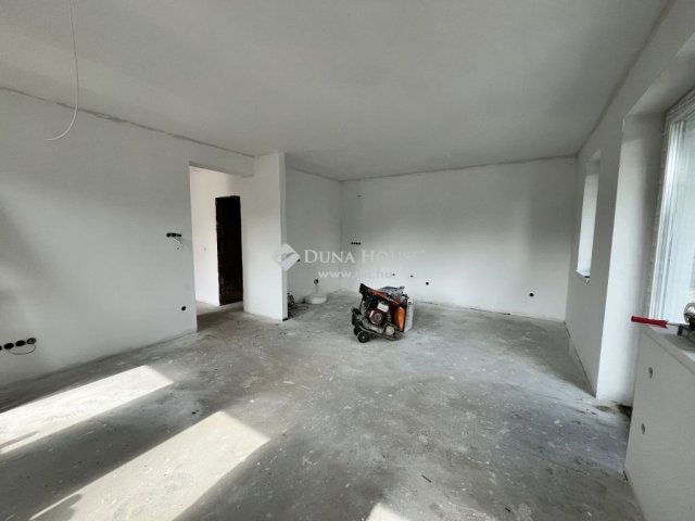 Eladó családi ház, Kecskeméten 65 M Ft, 4 szobás