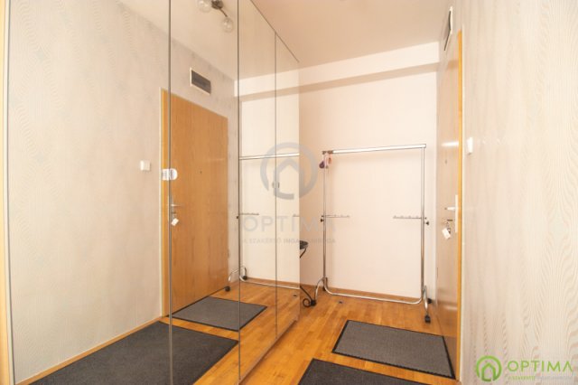 Eladó téglalakás, Budapesten, VII. kerületben, Kazinczy utcában