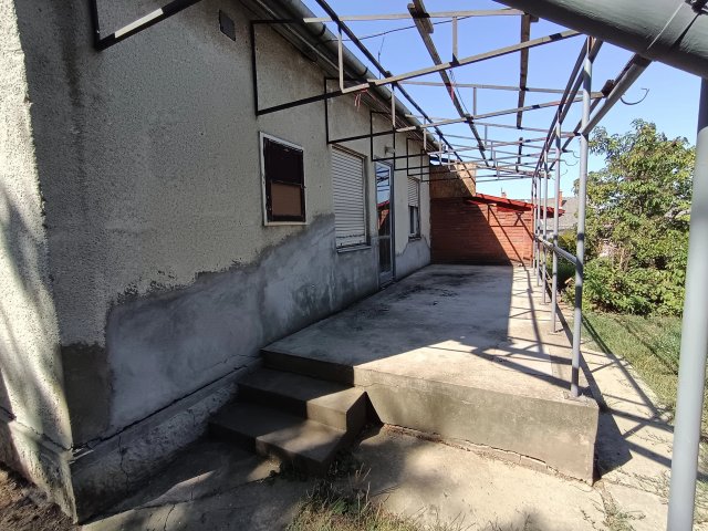 Eladó családi ház, Palotáson 23 M Ft, 2 szobás