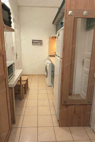 Eladó téglalakás, VII. kerületben, Marek József utcában