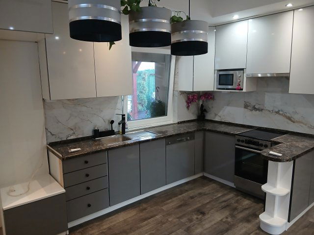 Eladó családi ház, Gönyűn 85 M Ft, 5 szobás