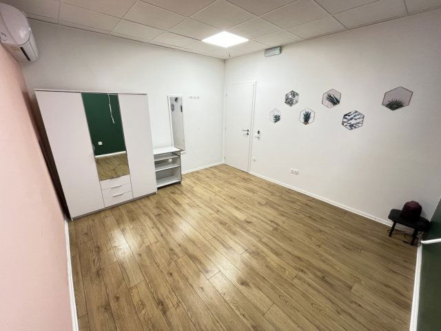 Kiadó üzlethelyiség, Kaposváron, Dózsa György utcában