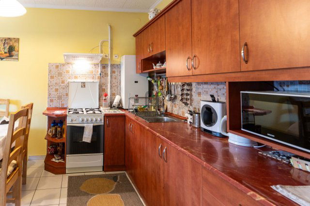 Eladó téglalakás, Abonyban 34.9 M Ft, 3 szobás