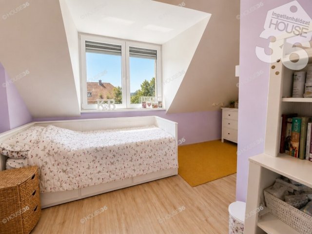 Eladó családi ház, Kecskeméten 159 M Ft, 6 szobás