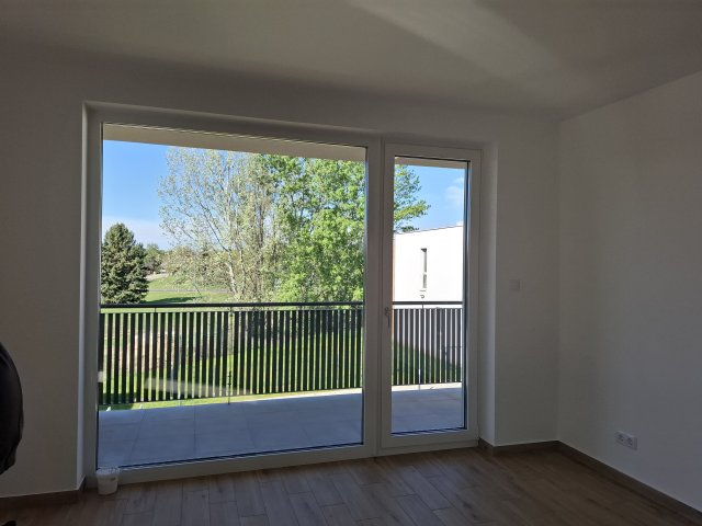 Kiadó téglalakás, albérlet, Bábolnán 260 E Ft / hó, 3 szobás