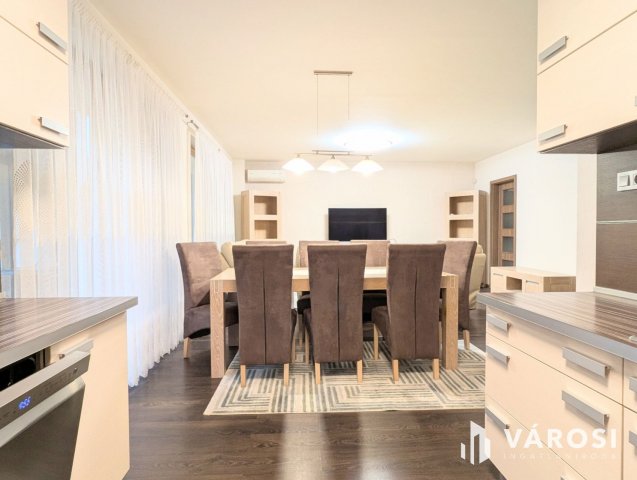 Kiadó családi ház, albérlet, Békéscsabán 300 E Ft / hó