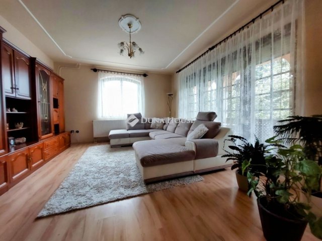 Eladó családi ház, Rádon 125 M Ft, 6 szobás