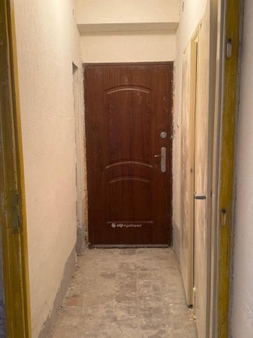 Eladó téglalakás, Szolnokon 22.49 M Ft, 1 szobás