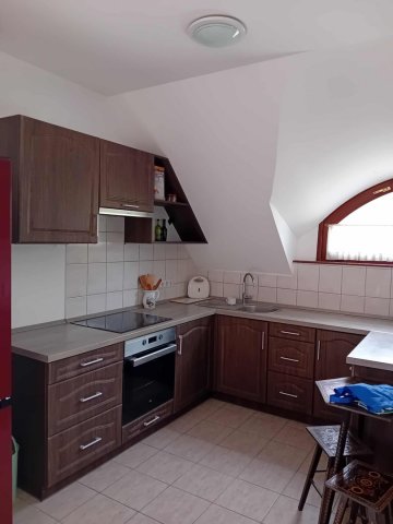 Eladó téglalakás, Alsópáhokon 67.9 M Ft, 3 szobás