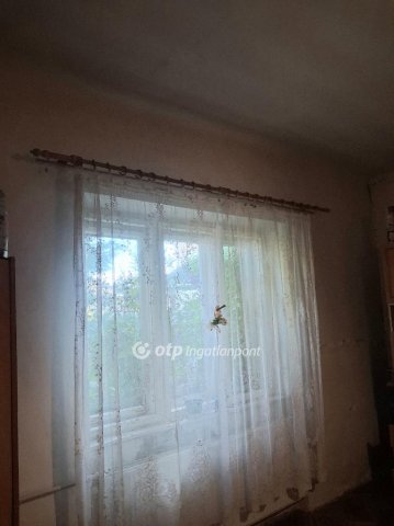 Eladó téglalakás, Kiskunhalason 15.9 M Ft, 2 szobás