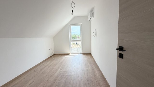 Eladó ikerház, Hajdúszoboszlón 91.99 M Ft, 4 szobás