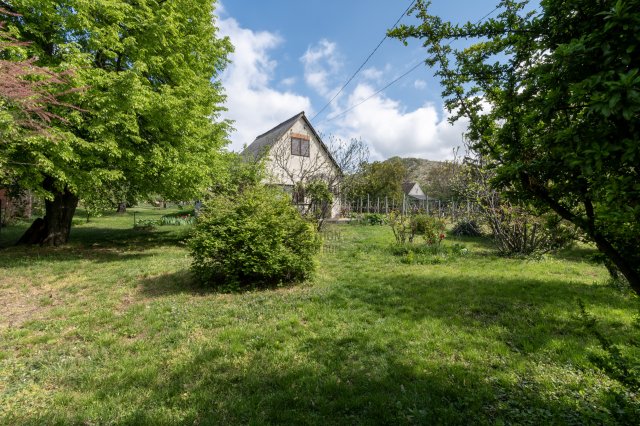 Eladó családi ház, Csákberényben 33.9 M Ft, 2 szobás