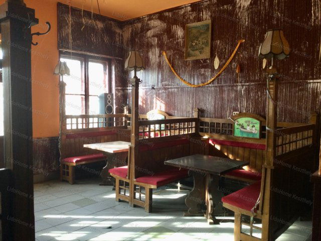 Eladó üzlethelyiség, Szentgyörgyváron 21 M Ft, 4+4 szobás