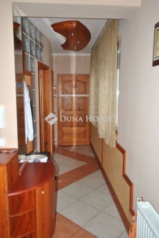 Eladó téglalakás, Kecskeméten 79.9 M Ft, 4 szobás