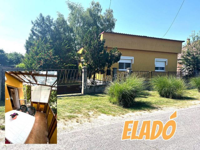 Eladó családi ház, Szigetszentmártonban 57.5 M Ft, 2 szobás