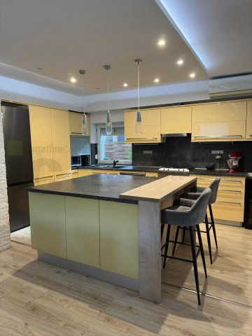 Eladó családi ház, Szegeden 179 M Ft, 3+2 szobás