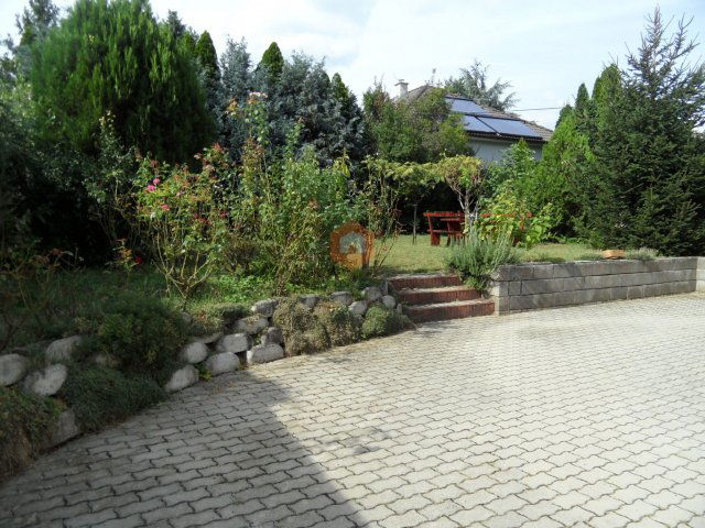 Kiadó téglalakás, albérlet, Pécsett, Endresz György utcában