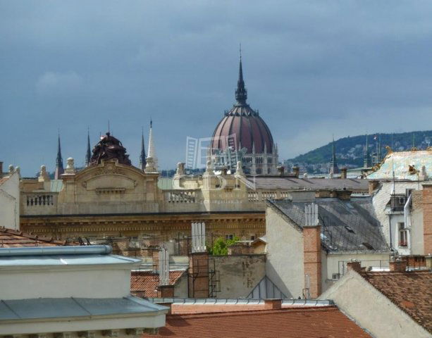 Eladó téglalakás, Budapesten, VI. kerületben 239.083 M Ft