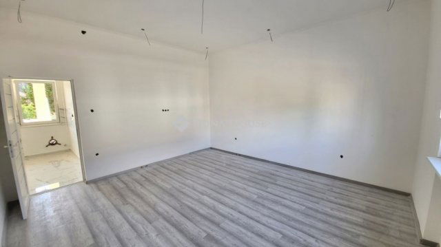 Eladó téglalakás, Budapesten, XX. kerületben 39.9 M Ft, 1 szobás