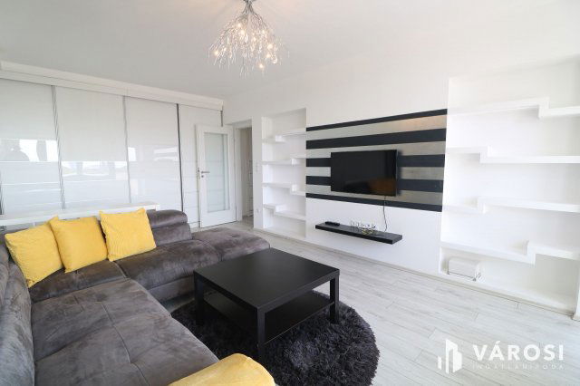 Kiadó téglalakás, albérlet, Szegeden 320 E Ft / hó, 3 szobás