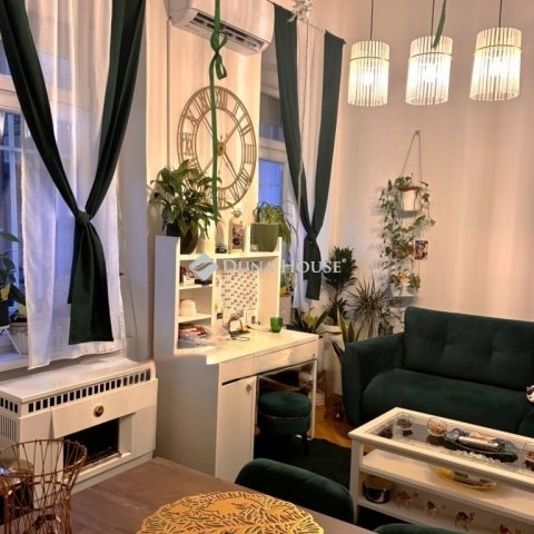 Eladó téglalakás, Budapesten, VII. kerületben 59 M Ft, 1 szobás