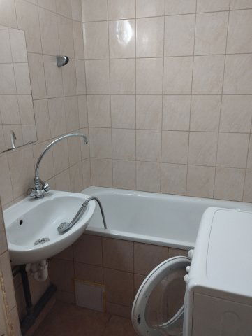 Kiadó panellakás, albérlet, Debrecenben, Kartács utcában