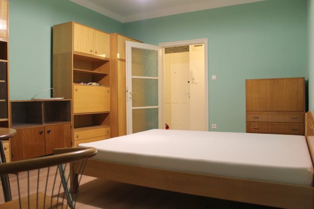 Kiadó téglalakás, albérlet, Szombathelyen 140 E Ft / hó