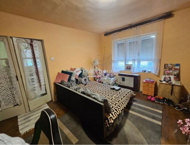 Eladó családi ház, Kunszentmiklóson 29.4 M Ft, 4 szobás