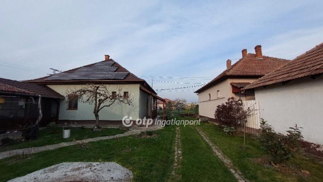 Eladó családi ház, Ecsegfalván 24.9 M Ft, 2 szobás