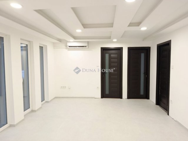 Eladó családi ház, Debrecenben 72 M Ft, 3 szobás