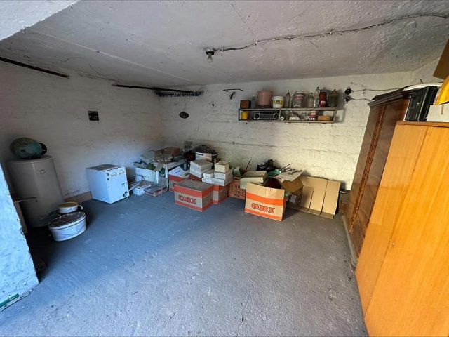 Eladó garázs, Budapesten, X. kerületben 9 M Ft