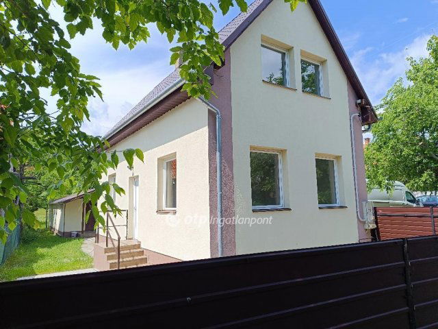 Eladó családi ház, Szigetszentmiklóson 69.9 M Ft, 2+2 szobás