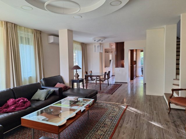 Eladó családi ház, Budajenőn 179 M Ft, 4+1 szobás
