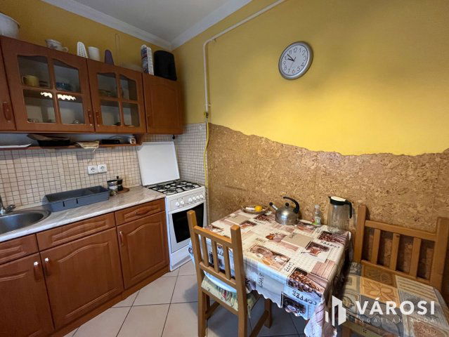 Kiadó panellakás, albérlet, Debrecenben 190 E Ft / hó, 3 szobás