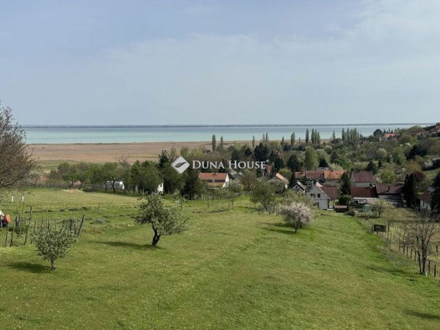 Eladó családi ház, Szigligeten 125 M Ft, 2+2 szobás