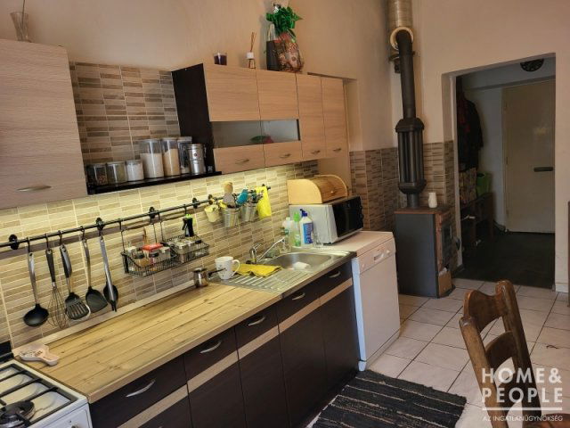 Eladó családi ház, Újszentivánon 27.999 M Ft, 2 szobás