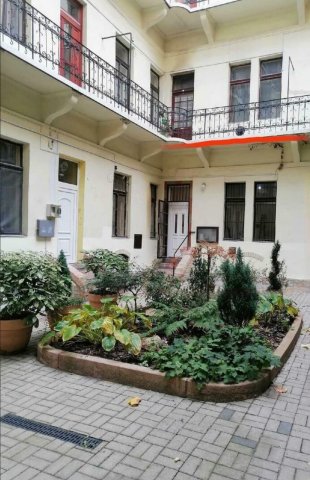 Kiadó téglalakás, albérlet, VI. kerületben, Szív utcában