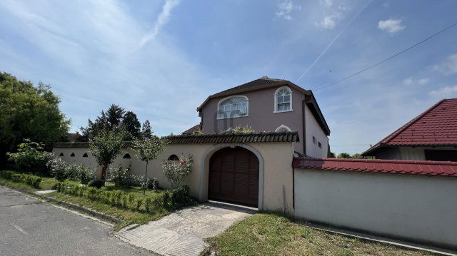 Eladó családi ház, Nagykőrösön 83.99 M Ft, 4 szobás
