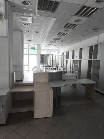 Eladó üzlethelyiség, Budakeszin, Fő utcában 99.9 M Ft