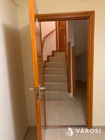 Eladó családi ház, Debrecenben 220 M Ft, 5 szobás