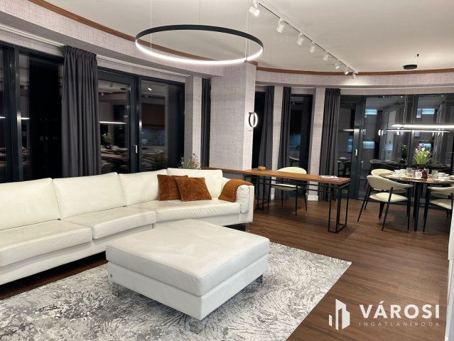 Kiadó téglalakás, albérlet, Debrecenben 650 E Ft / hó, 3 szobás