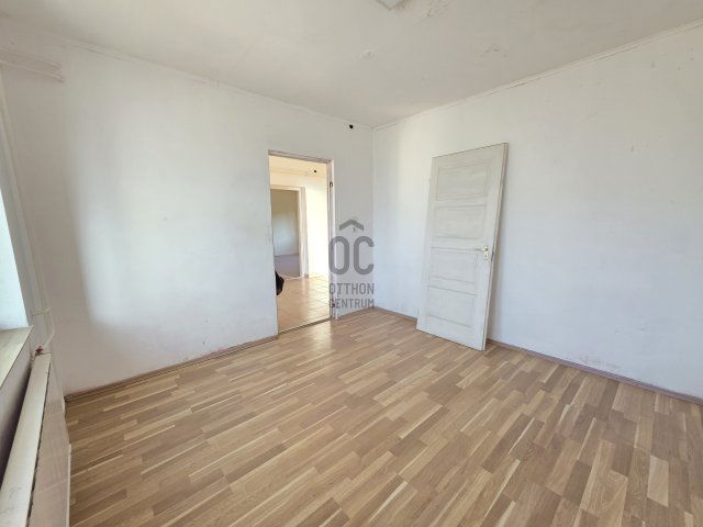 Eladó családi ház, Szigethalmon 49.9 M Ft, 3 szobás