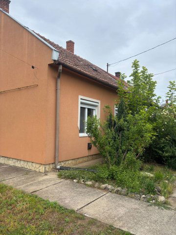 Eladó családi ház, Szolnokon 26.9 M Ft, 1+1 szobás