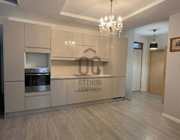 Eladó téglalakás, XIII. kerületben, Röppentyű utcában