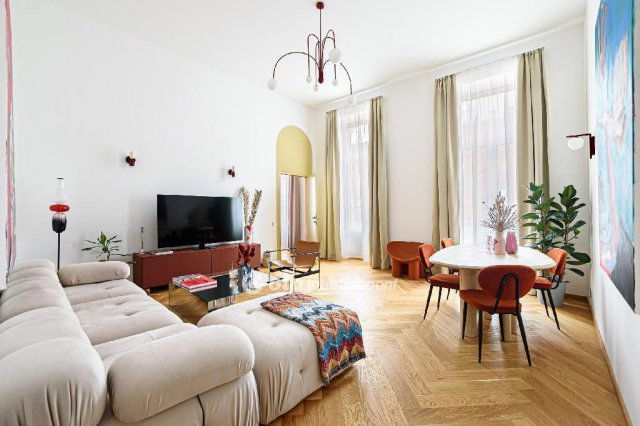 Eladó téglalakás, Budapesten, VI. kerületben 240 M Ft, 3 szobás