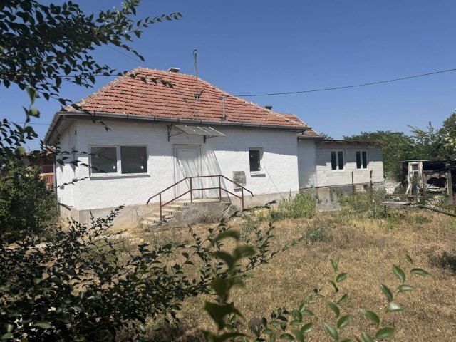 Eladó családi ház, Tápiószecsőn 69.9 M Ft, 3 szobás