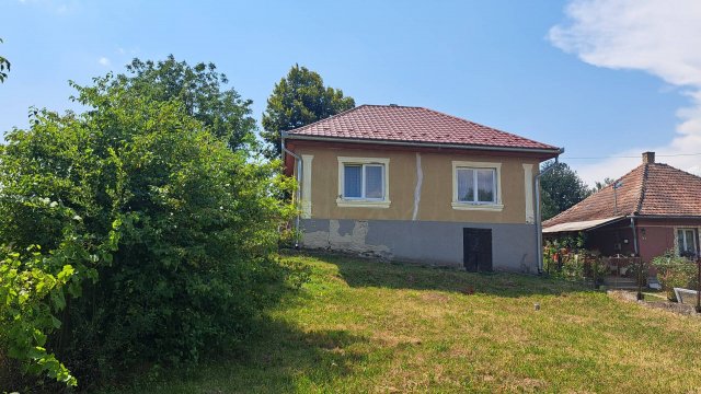 Eladó családi ház, Kékeden 20.5 M Ft, 2 szobás